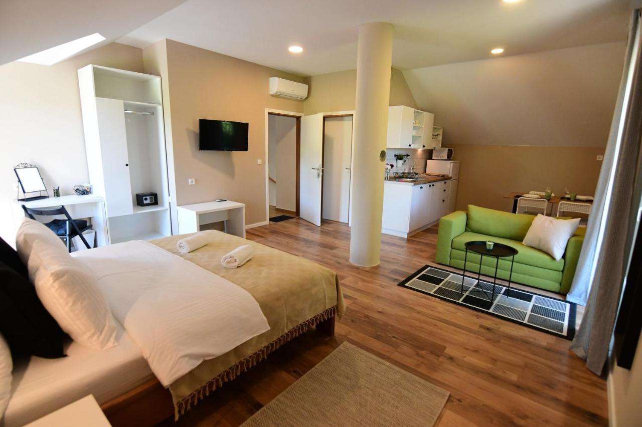 Apartmani Zagi Rakovica Exteriér fotografie
