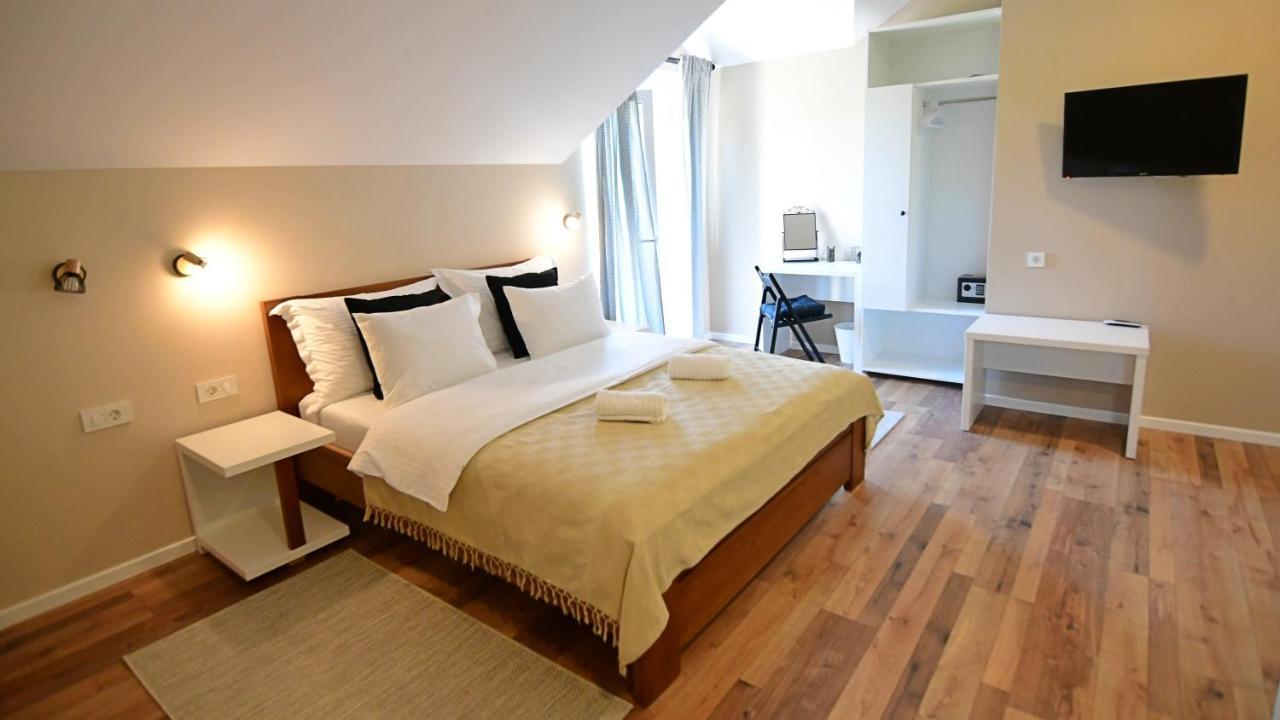 Apartmani Zagi Rakovica Exteriér fotografie